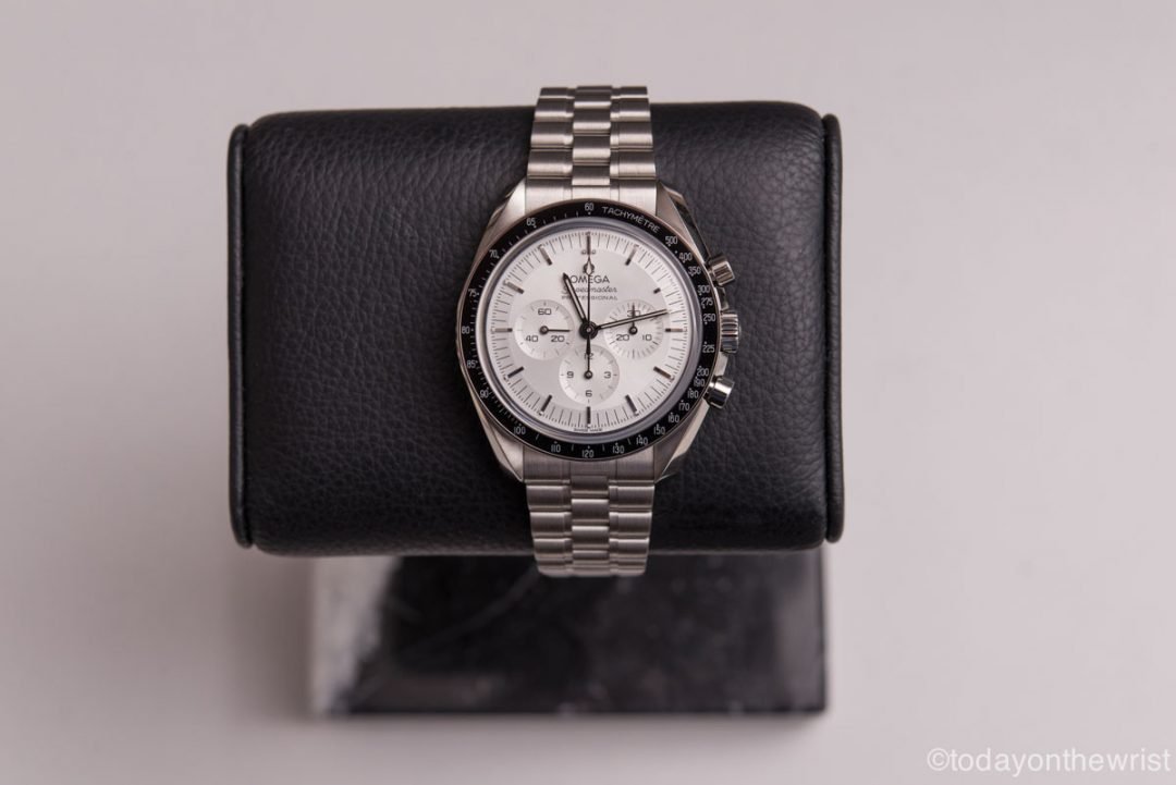 Omega Speedmaster Moonwatch Professional из золота Canopus