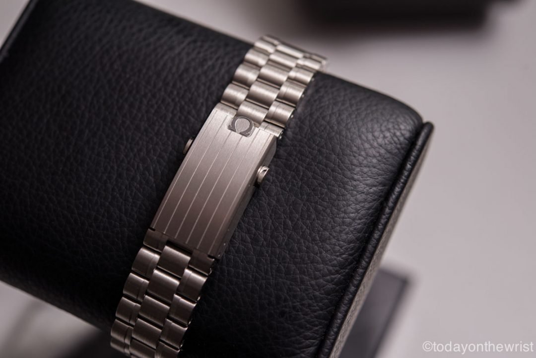 Omega Speedmaster Moonwatch Professional из золота Canopus