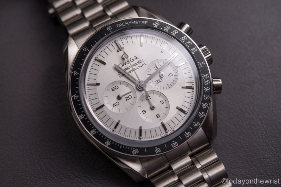 Omega Speedmaster Moonwatch Professional из золота Canopus