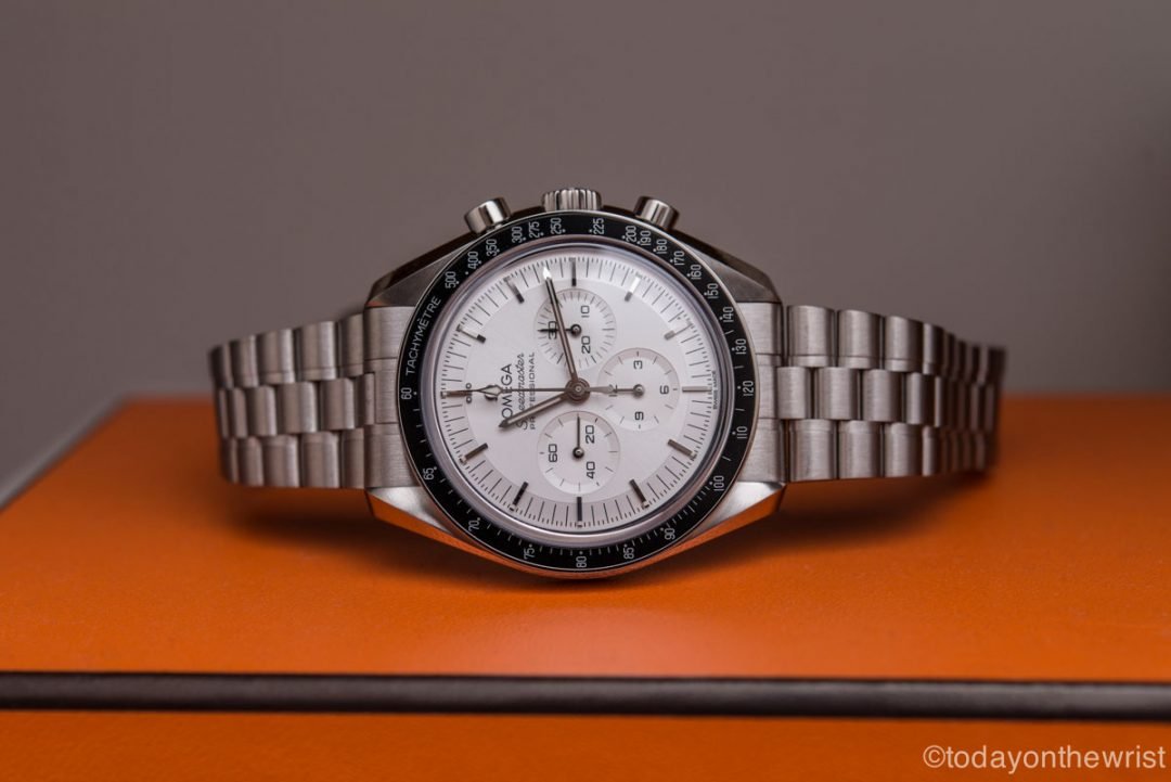 Omega Speedmaster Moonwatch Professional из золота Canopus